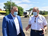 Губернатор Валерий Радаев и депутат Госдумы РФ Николай Панков в Пугачеве осмотрели ремонт двух ключевых магистралей