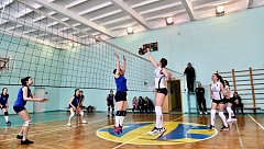 Второй игровой день Соревнований на Кубок главы Татищевского муниципального района по волейболу среди мужских и женских команд сезона 2022 года