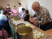 Жители района продолжают оказывать помощь нашим землякам-военнослужащим