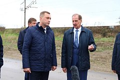 Глава региона ознакомился с ходом работ по строительству автомобильной дороги от с.Сторожевка до д.Зеленкино в Татищевском районе