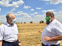Валерий Радаев посетил одно из самых крупных сельхозпредприятий Ершовского района 