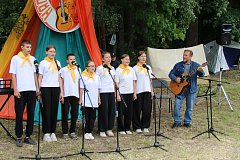 Навстречу приключениям: в Татищевском районе проходит туристический слёт