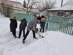 Все на борьбу с снегом!