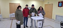 Глава Татищевского района П.В. Сурков проголосовал на выборах Президента РФ