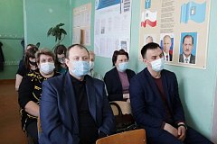 Глава Татищевского района П.В.Сурков провел встречу с жителями села Широкое