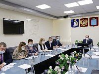  Глава Татищевского муниципального района П.В.Сурков провел очередное рабочее совещание по обходу специалистами администрации района закрепленной территории