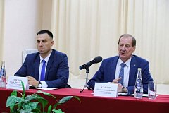 Глава района П.В.Сурков провел очередную встречу с жителями с.Сторожевка