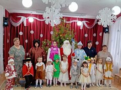 Новогодние праздники в детских садах и школах: радость, веселье и ожидание чудес