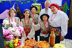 В р.п.Татищево прошел юбилейный национальный фестиваль "Мы вместе"!