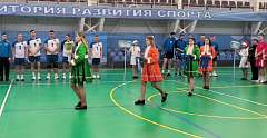 В р.п. Татищево прошел Рождественский товарищеский турнир по волейболу среди мужских команд