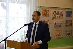 Глава Татищевского муниципального района П.В.Сурков провел  встречу с жителями с.Карамышка