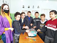 Специалисты ГАУ СО КЦСОН Татищевского района провели  арт-терапевтическое занятие «Рисование на пене»