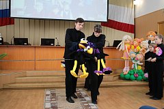 В р.п. Татищево состоялось  торжественное мероприятие "Одно целое", посвященное открытию Года семьи в России