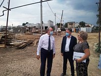 Губернатор проконтролировал ход строительства детского сада в Энгельсе